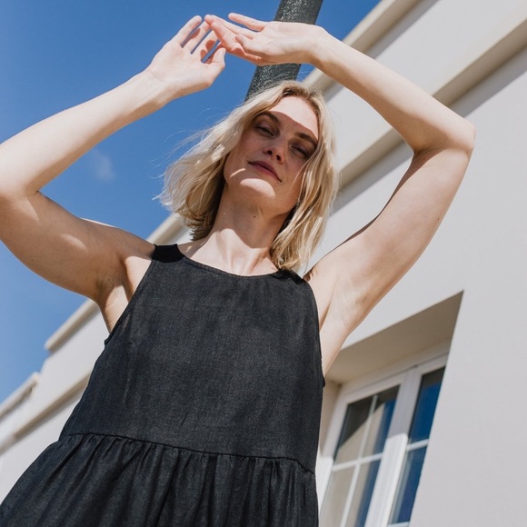 notPERFECTLINEN Dresses & Skirts - notPERFECTLINEN Black Linen Midi Dress